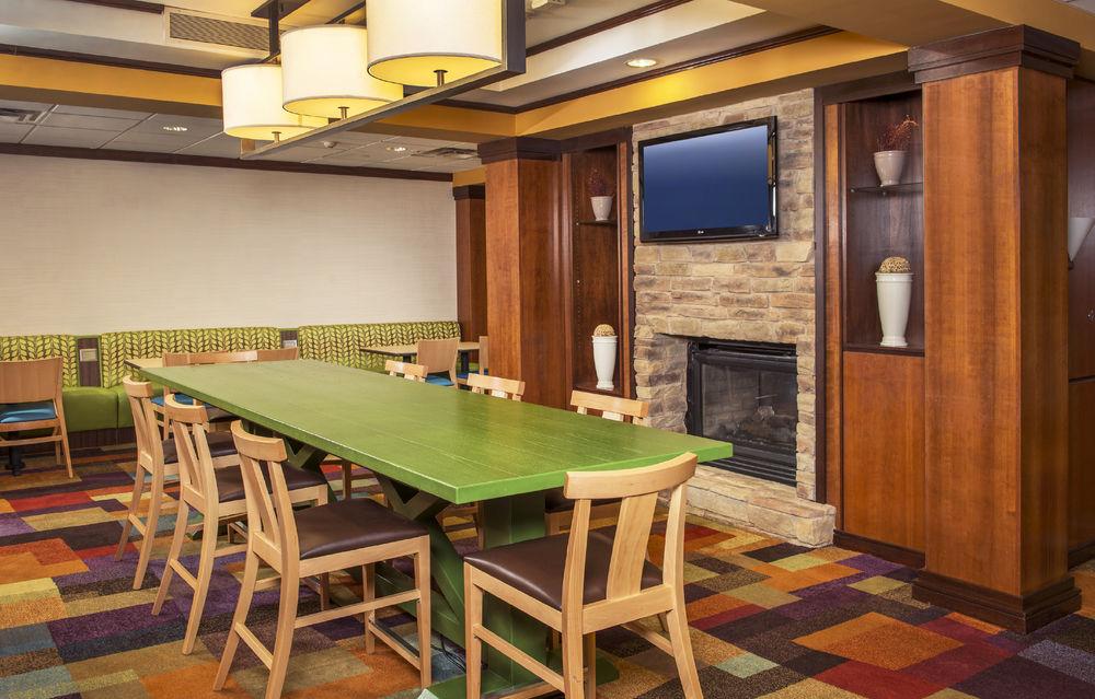 Fairfield Inn & Suites By Marriott Вильямсбург Экстерьер фото