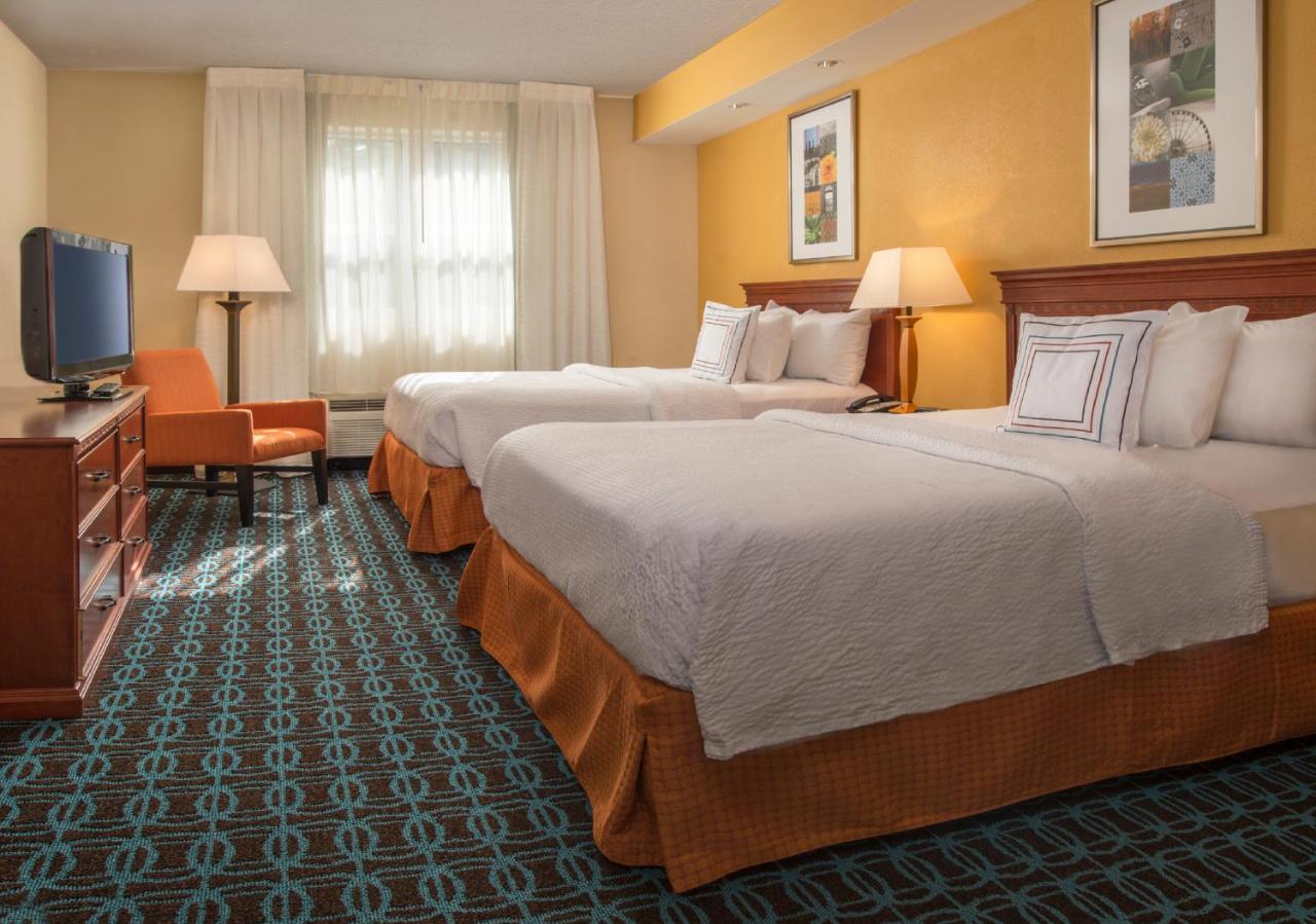 Fairfield Inn & Suites By Marriott Вильямсбург Экстерьер фото