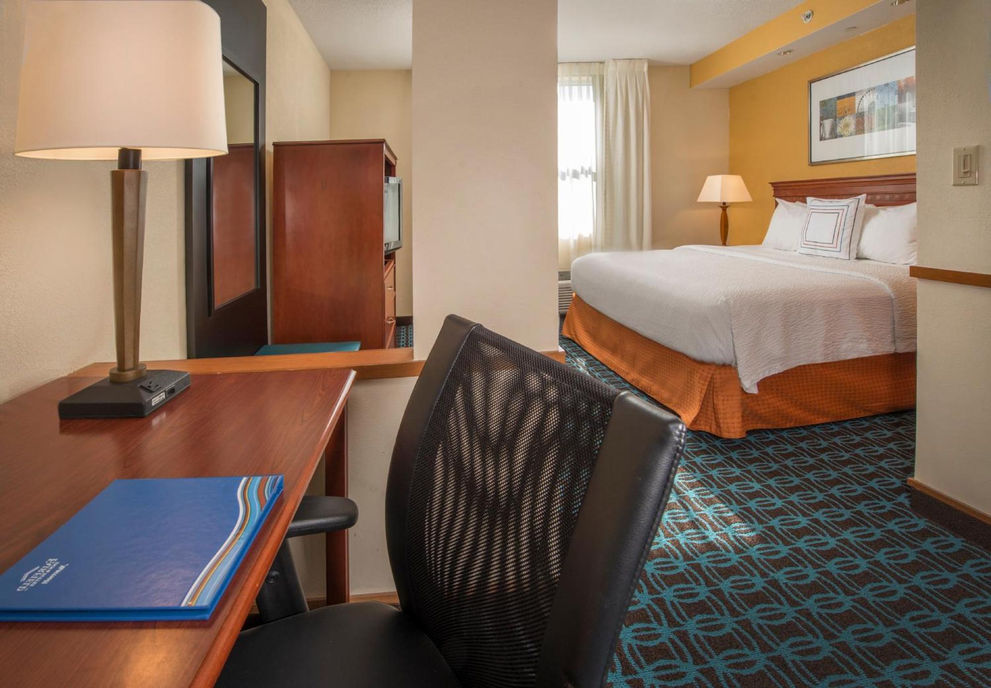 Fairfield Inn & Suites By Marriott Вильямсбург Экстерьер фото