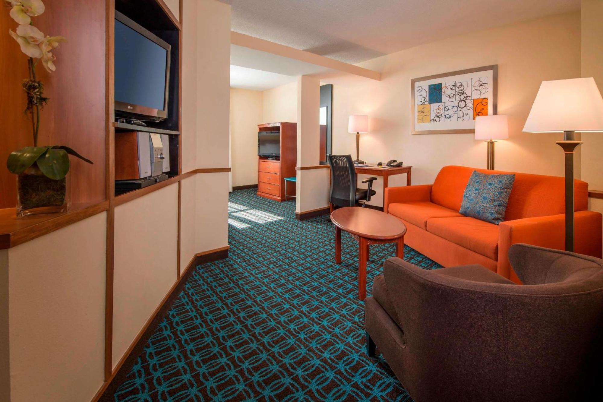 Fairfield Inn & Suites By Marriott Вильямсбург Экстерьер фото
