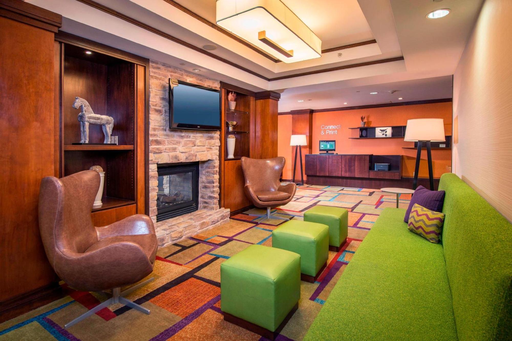 Fairfield Inn & Suites By Marriott Вильямсбург Интерьер фото