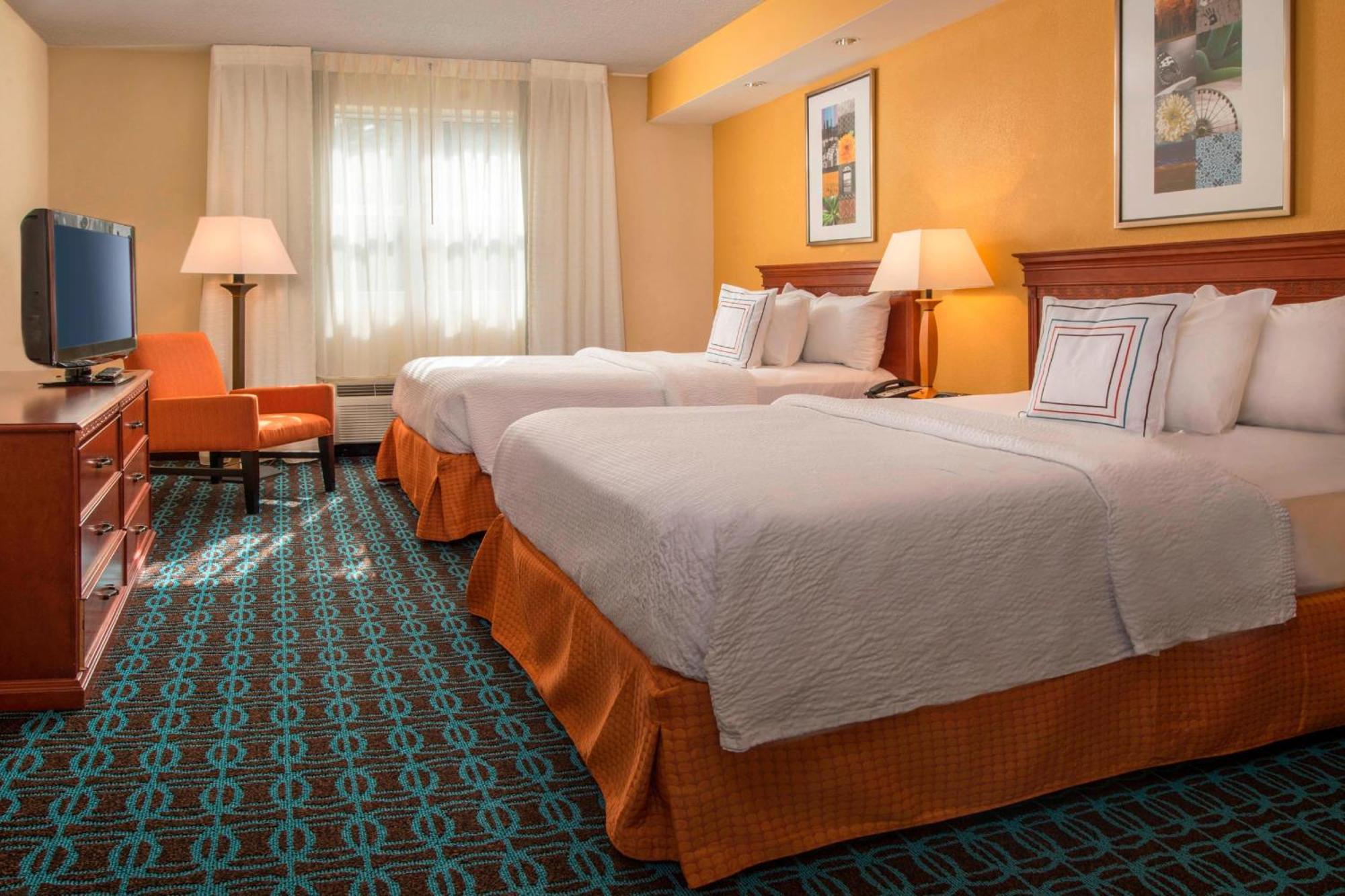 Fairfield Inn & Suites By Marriott Вильямсбург Экстерьер фото