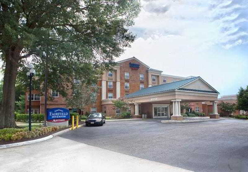 Fairfield Inn & Suites By Marriott Вильямсбург Экстерьер фото
