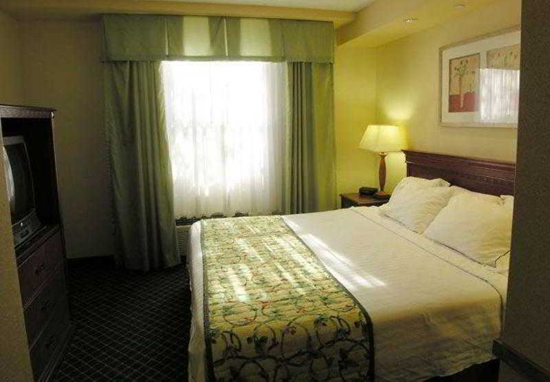 Fairfield Inn & Suites By Marriott Вильямсбург Экстерьер фото