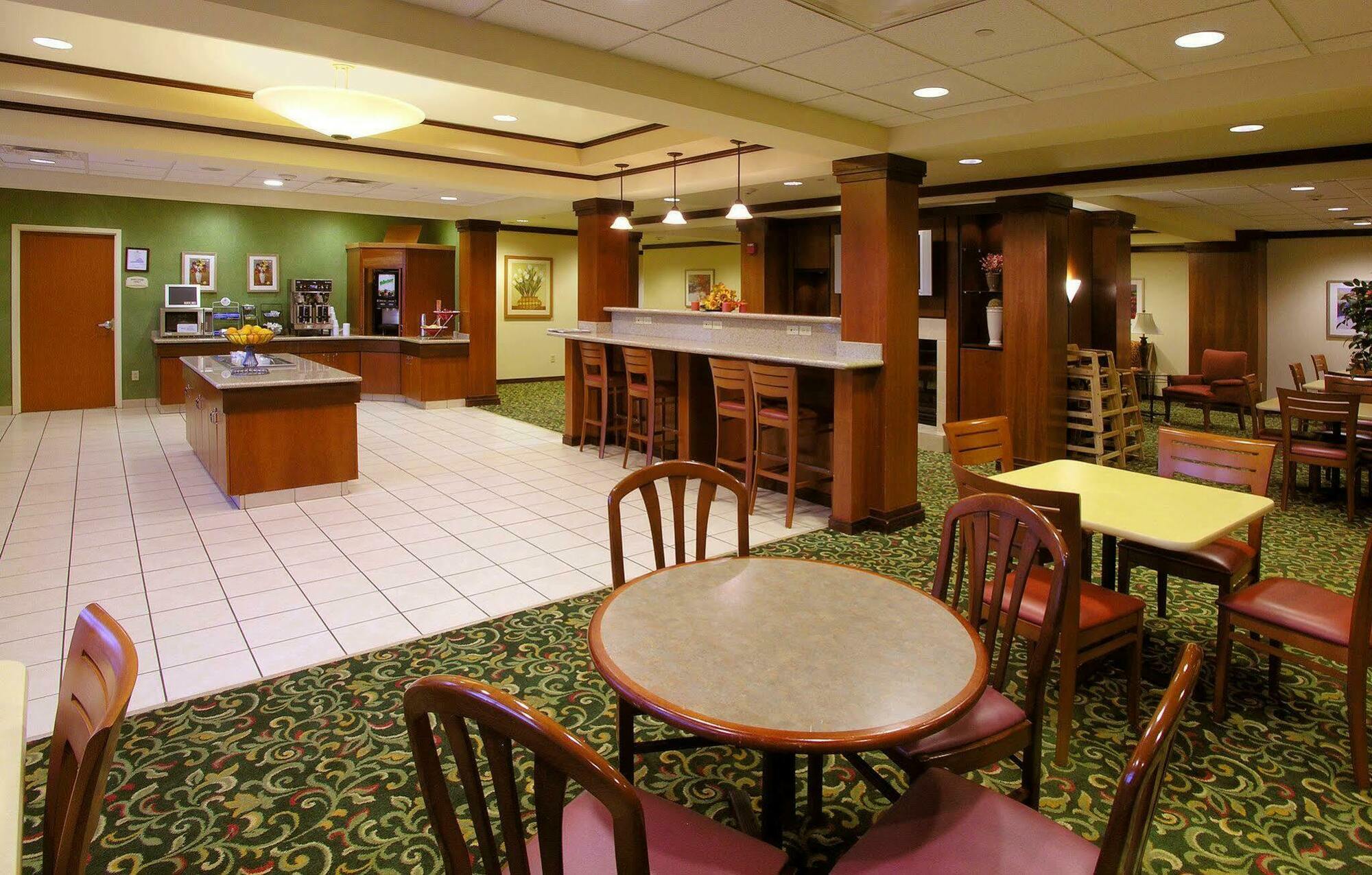 Fairfield Inn & Suites By Marriott Вильямсбург Экстерьер фото